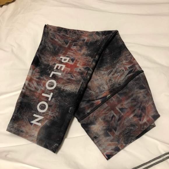 ISO Peloton UK Bra and leggings Medium or Large - Picture 3 of 3